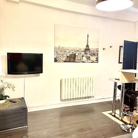 Cozy Studio Chatelet Paris Bagian luar foto